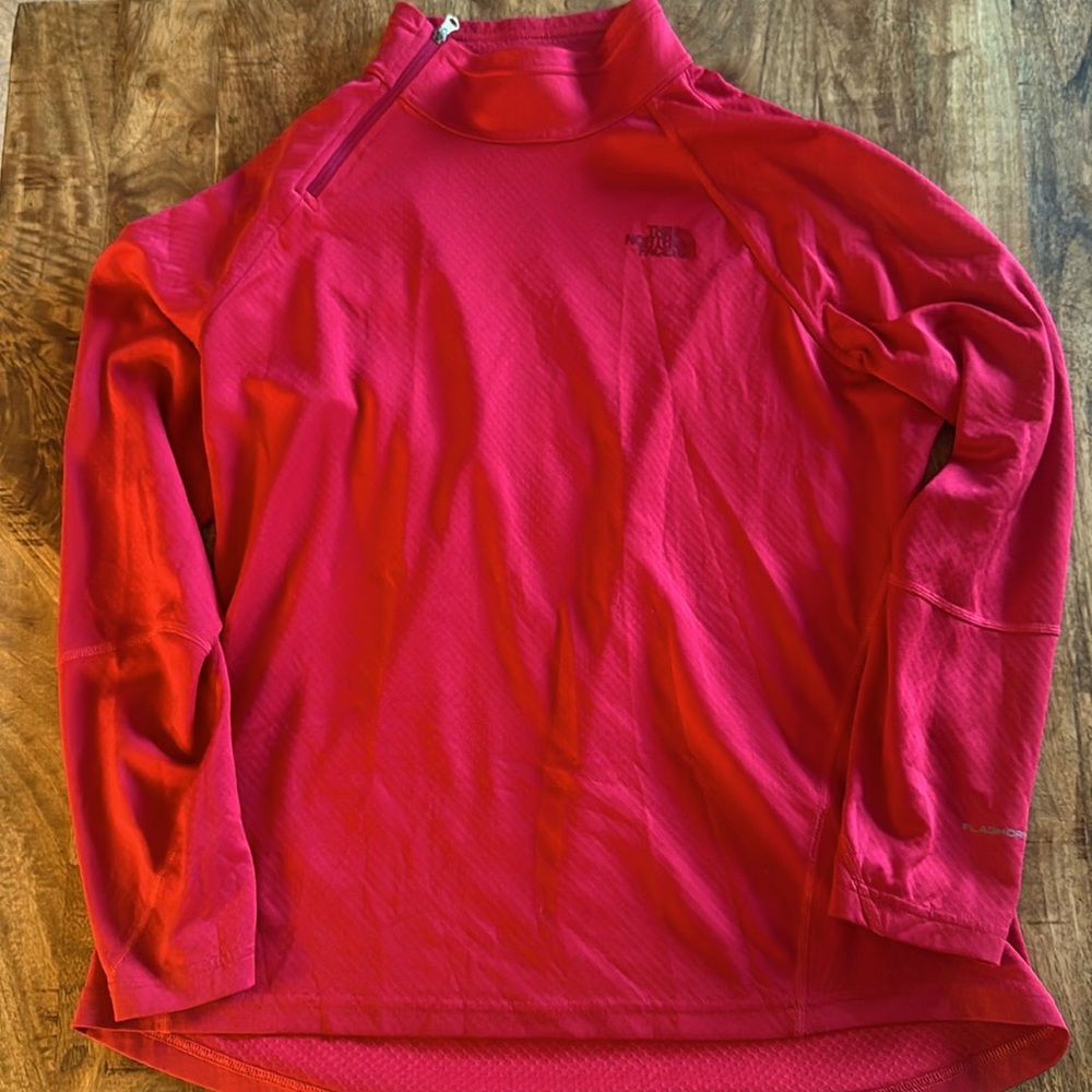 Women’s Northface shirt XL